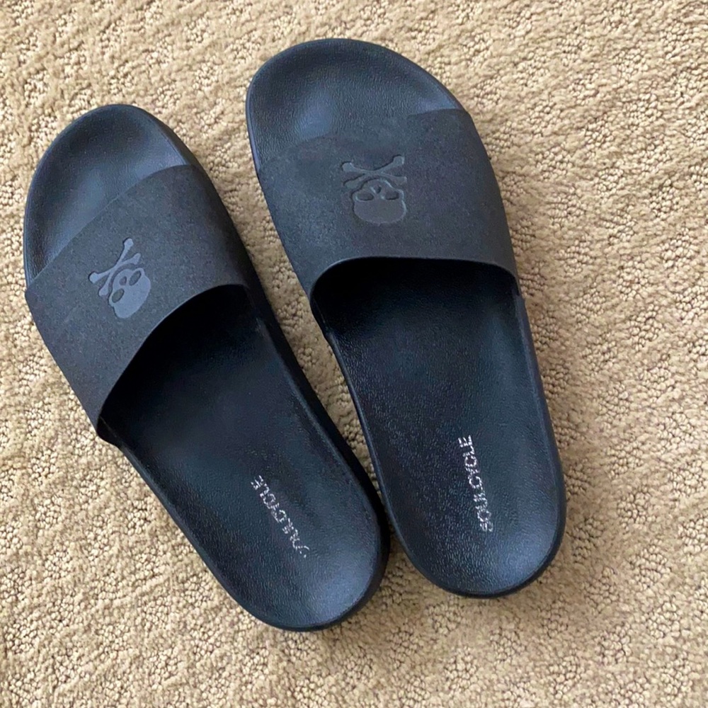 BRANDBLACK x SoulCycle Slide